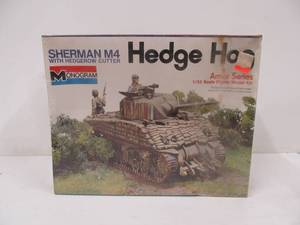 Vintage Monogram Armor Series Sherman M4 Hedge Hog w Hedgerow Cutter
