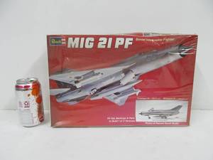 Larger Vintage Revell MIG 21PF Soviet Interceptor Fighter