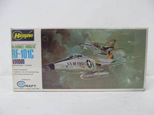 Vintage Hasegawa Minicraft McDonnell-Douglas RF-101C Voodoo