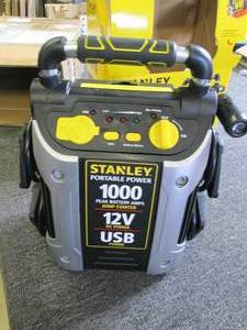 Stanley 500-Amp Jump Starter open b...