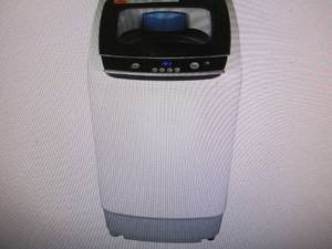 BLACKDECKER 0.9 Cu. Ft. Portable W...