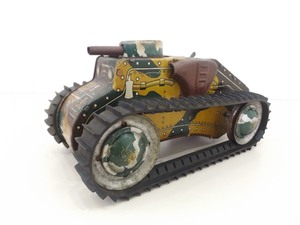1940s Marx E12 Tin Litho Wind Up Tank in EXCELLENT Condition