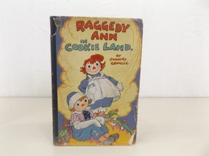 Vintage First Edition Jonny Gruelles Raggedy Ann in Cookie Land