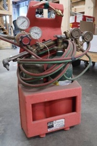 THE CUTWELDER PORT-A-TORCH