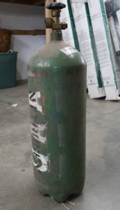 LARGE NITROGEN TANK