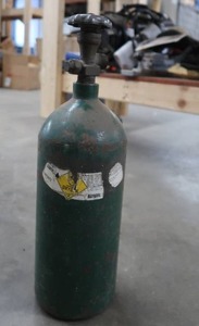 SINGLE SMALL OXYGEN TANK