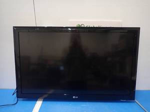 LG&nbsp42LD452B TV  Unit has 42 screen with 1920 x 1080 HD resolution and 60 Hz refresh rate  includes the power cable  no remote