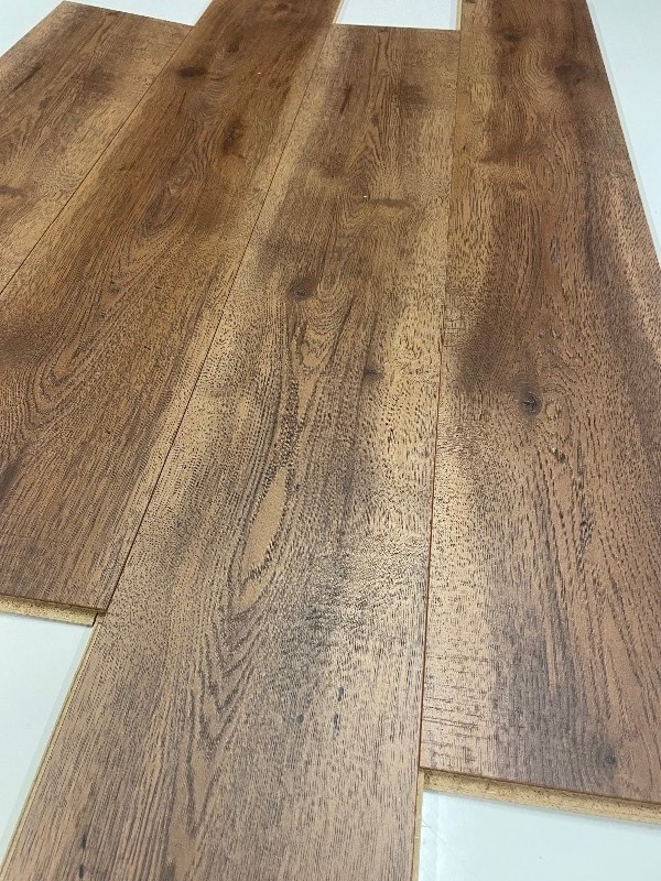 400 SF of Water Resistant Laminate Flooring 7.5x 47 - EE
