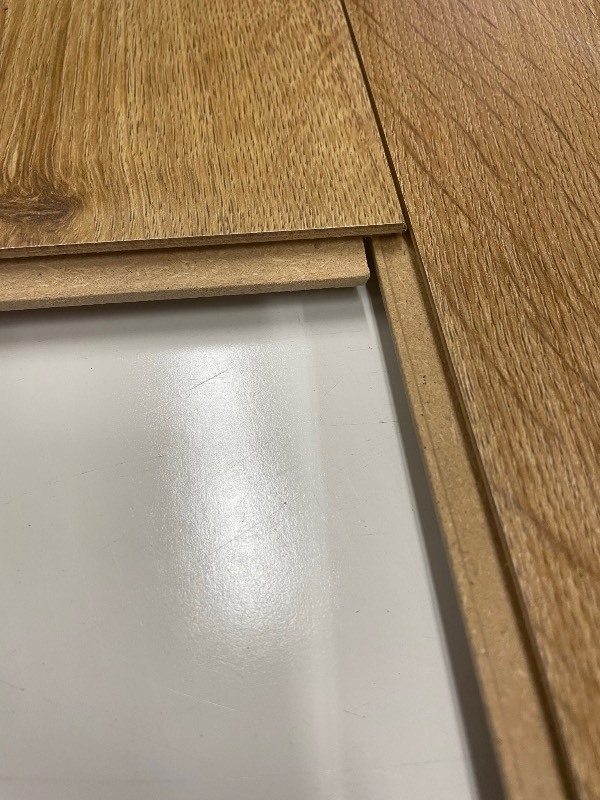 385 SF of Water Resistant Laminate Flooring 7.5x 47 OAK - FF