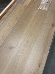 637 SF of High End Engineered Hardwood Flooring Parchmen 12 x 7x 81- CB11