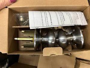 lot 2 image: ASSORTED INTERIOR DOOR HANDLES