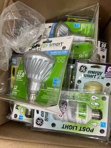 lot 3 image: 2 BOXES FULL OF ASSORTED LIGHT BULBS