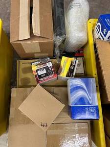 lot 27 image: ASSORTED AUTOMOTIVE ITEMS