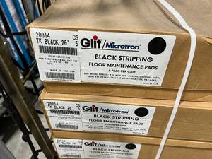 lot 42 image: 5 BOXES 20 BLACK FLOOR STRIPPING PAD