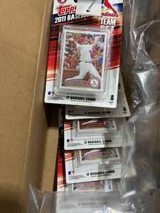 lot 46 image: 3 BOXES TEAM SET BASEBALL CARDS