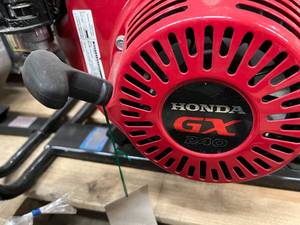 lot 89 image: TRASH PUMP, HONDA GX MOTOR