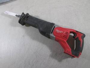 (CS) Milwaukee 18V Cordless Sawzall...