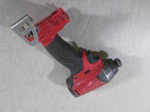 (BSB) Milwaukee 18V Cordless 14 H...