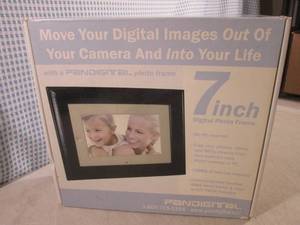 (F-0) 7 Digital Photo Frame...