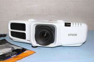 lot 5 image: Epson PowerLite Pro G6450WU Widescreen WUXGA 3LCD HD 4500-Lumen Large Venue  Home Theater Projector