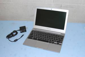 lot 10 image: Samsung ChromeBook 2 XE500C12 11.6 Computer Laptop Netbook w Intel Celeron Processor 2GB RAM 16GB SSD Hard Disk &