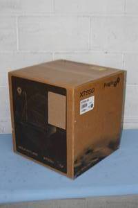 lot 13 image: New in Box - SoundTube Sound Tube Premium Commercial-Grade Outdoor Pro Audio Loudspeaker Speaker - Model XT550