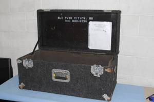 lot 34 image: Grundorf Carpet-Series Black Carpet Finish Hinged Lid Utility  Equipment Road Travel  Storage Case  - 34 x 17 x 15