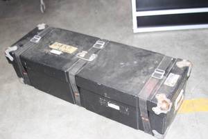 lot 114 image: Draper Cinefold Truss-Style Portable Folding Video Projection Screen with Rear Screen Projector Material 6 x 8