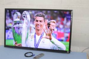 lot 20 image: Sony KDL-46EX640 Bravia Internet 46 LED 1080p HD HDTV Television  TV  Display  Monitor