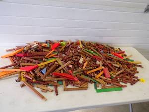 lot 12 image: Huge Lot of Lincoln Logs and Building Logs 28 Pounds