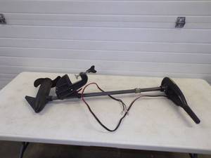 lot 22 image: Minn Kota 40LB Trolling Motor
