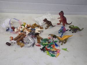 lot 49 image: Large Lot of Toy Dinosaurs and Farm Animals with Fence
