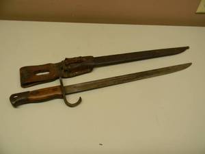 lot 2 image: Antique Pre-WW1 20 Bayonet, Scabbard & Leather Belt Holder complete - ABSOLUTELY FANTASTIC PIECE - NICE - SEE PICTURES