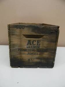 lot 66 image: VINTAGE ACE MAXIMUM PROGRESSIVE BURNING POWDER - SMALL ARMS AMMUNITION LOADED PAPER SHOT GUN CARTRIDGES WOOD CRATE - NICE - FANTASTIC PIECE - APPROX 15w 9h 9d - SEE PICTURES