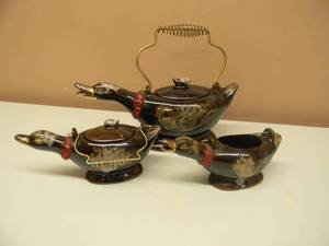 lot 70 image: Vintage Japan Redware Goose  Geese Teapot Creamer Sugar Set Wire Bail Handles - VERY COOL OLD SCHOOL SET - SEE PICTURES