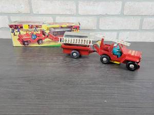 lot 3065 image: Vintage JEEP Pompiers French Tin Toy in Original Box - Approx. 10 Long - Works Good