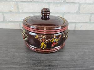 lot 3081 image: Vintage 1940s Red Wing Pottery Cookie Jar - Approx. 9 Diameter x 6 Tall