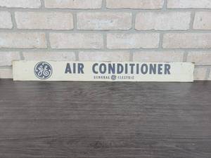 lot 3091 image: Vintage General Electric Air Conditioner Metal Sign - Approx. 27 x 3