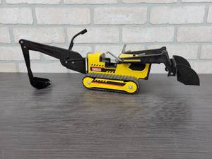 lot 3092 image: TONKA Backhoe Metal Toy - Approx. 19 Long