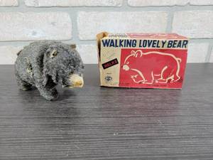 lot 3103 image: Vintage 1950s Walking Lovely Bear Wind Up Toy - Modern Toys Japan w Original Box - No Winding Key