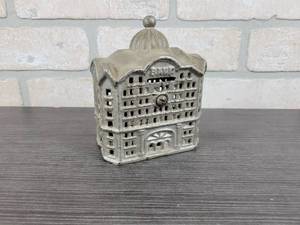 lot 3104 image: Antique A.C. Williams Dome Top Cast Iron Bank - Approx. 5 x 4 x 2.5