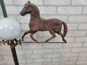 lot 3048 image: Antique Lightning Rod w White Ball and Horse Weather Vane