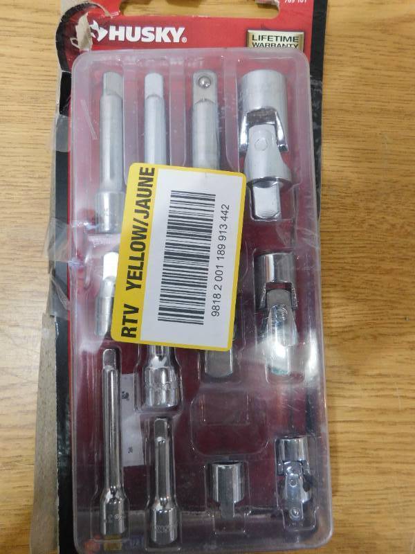 lot 53 image: Husky 14in., 38in., and 12 in. Drive Accessory Set (11-Piece)