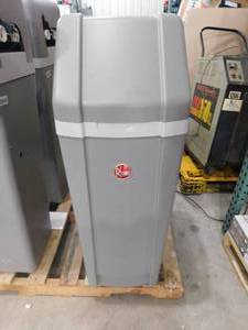 lot 40 image: Rheem Preferred 32,000 Grain Water Softener