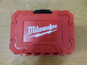 lot 68 image: Milwaukee Hole Dozer Bi-Metal Hole Saw Kit (8-Piece)