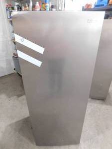 lot 87 image: Vissani 7 cu. ft. Convertible Upright FreezerRefrigerator in Stainless Steel Look
