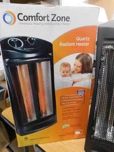lot 128 image: Comfort Zone 1500-Watt Electric Quartz Infrared Radiant Tower Heater