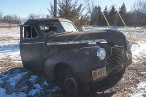 lot 30 image: front clip from Chevrolet Special Deluxe