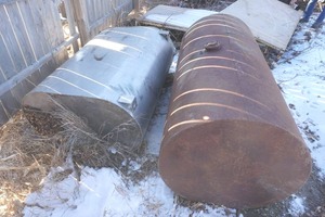 lot 52 image: fuel tanks