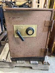 lot 90 image: Meilink Safe with Combination 16x16x24 Inch Tall
